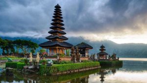 mengintip festival ulun danu beratan di bali