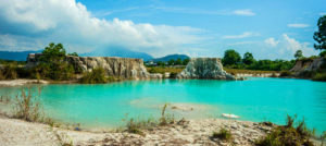 Si Danau Biru Singkawang