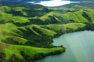 danau-sentani-berada-di-provinsi