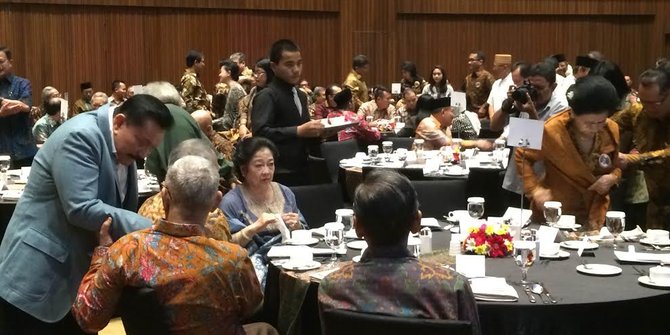 JK dan Megawati Hadiri Bedah Buku Anggota Wantimpres Sidarto Danusubroto