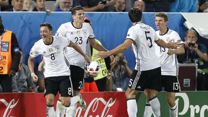 Di Saat Jerman Lolos Ke Semifinal Lewat Adu Penalti