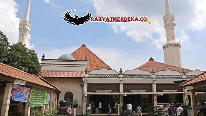 sumbangan-sapi-ahok-di-tolak-masjid-keramat-batang