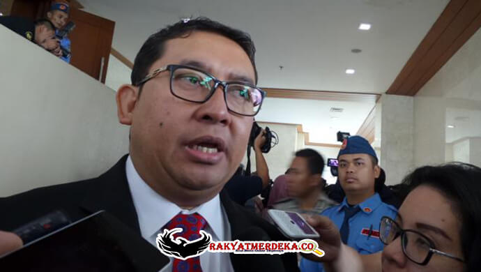 fadli-zon-di-depan-mahasiswa-ui-sindir-jokowi