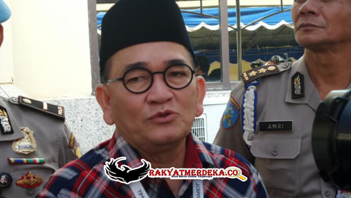 ahok-di-periksa-perdana-sebagai-tersangka-di-dampingi-pengacara-4-partai-pendukung