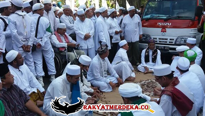 demi-demo-ahok-wakil-ketua-fpi-cilacap-jual-samsung-s6