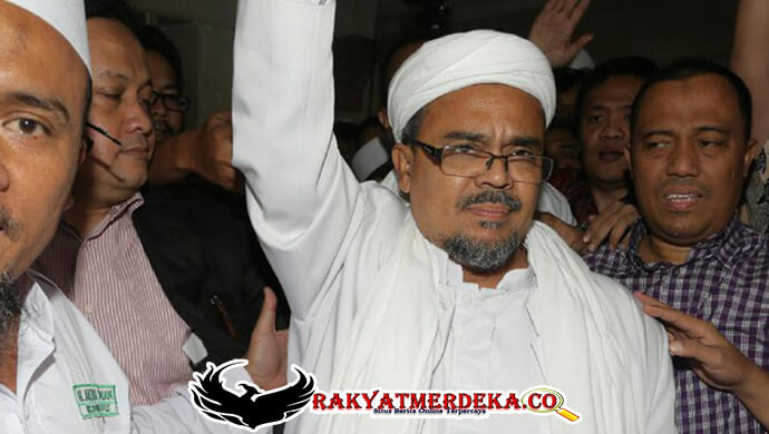 habib-rizieq-jadi-saksi-ahli-membawa-buku-dan-kitab-untuk-menafsirkan-kasus-ahok