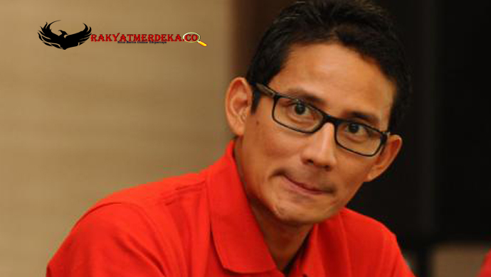 komentar-sandiaga-terkait-pembakaran-papan-bunga-ahok