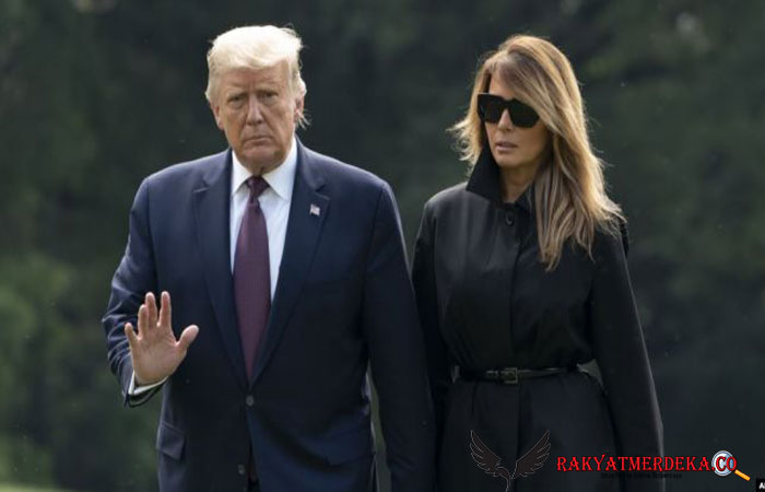 Kisah Lama Terulang Lagi, Melania Trump Terekam Ogah Digandeng Suami